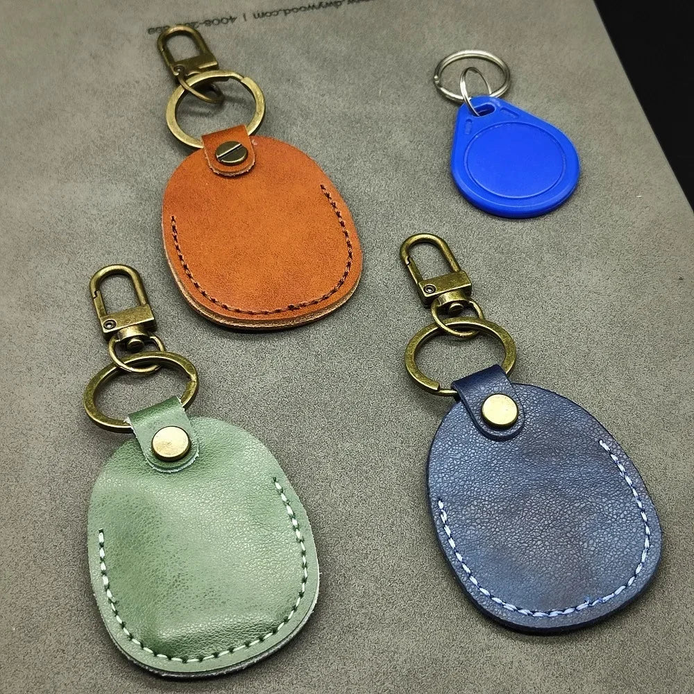 Personalize Vintage Dermis Key Chain Custom LOGO Genuine Cowhide Leather Keychain Case for Air Tag Door Card Laser Name Keyring